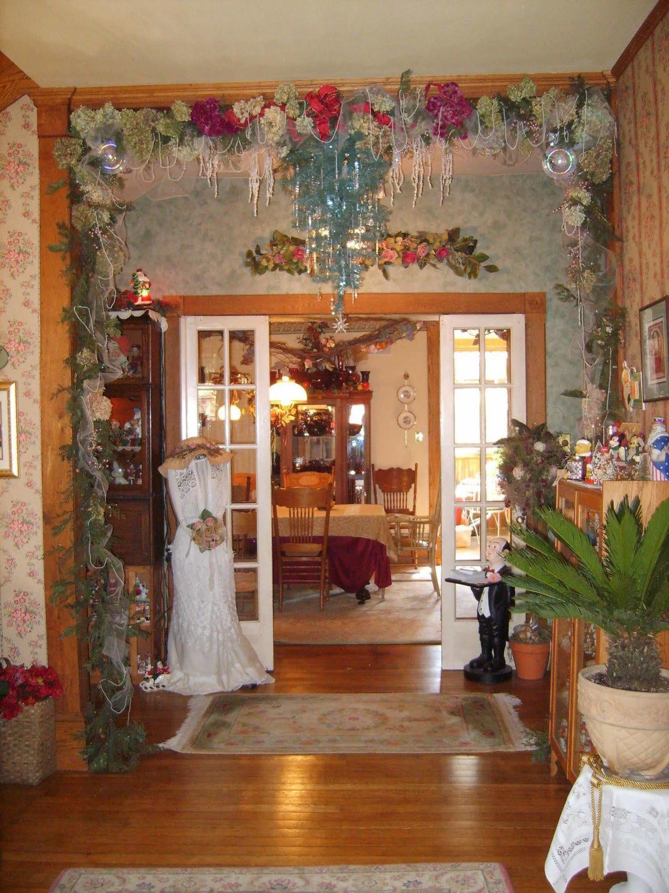 The Queen, A Victorian Bed and breakfast 3*